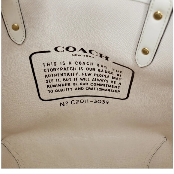 Coach Signature Watermelon Print Reversible Tote Sold Out NWT - Picture 3 of 14